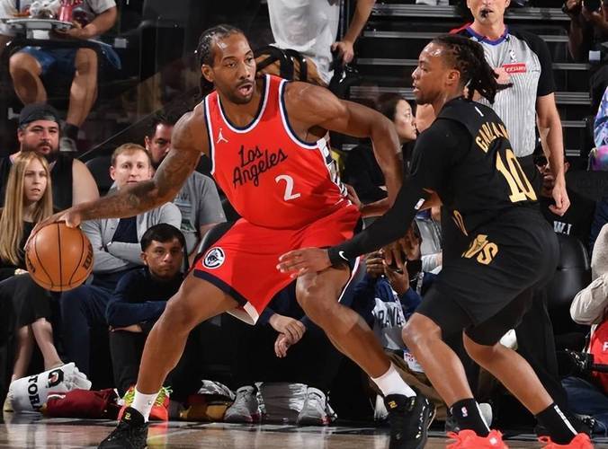 勇士鏖战土耳其男篮,伦纳德统治全场的简单介绍 勇士鏖战土耳其男篮,伦纳德统治全场的简单介绍