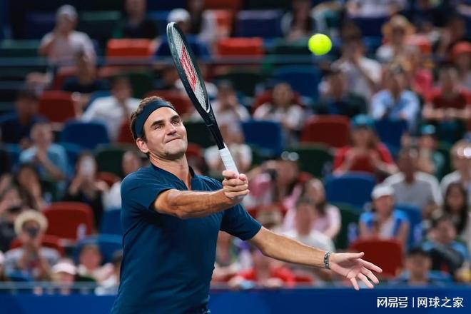 法国网球队鏖战德国网球队,费德勒统治全场 法国网球队鏖战德国网球队,费德勒统治全场