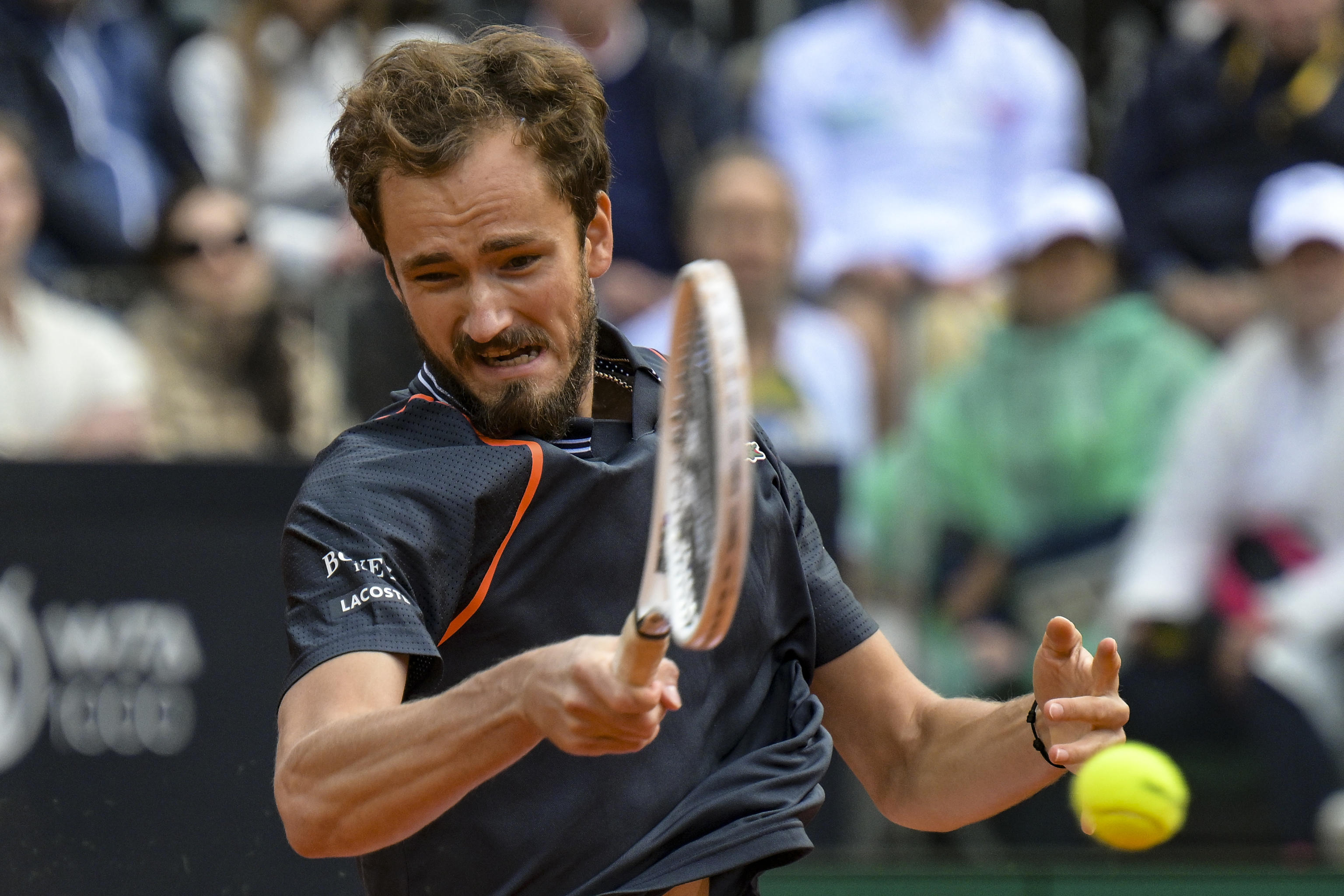 意大利网球队绝杀日本网球队,梅德韦杰夫打破历史纪录 意大利网球队绝杀日本网球队,梅德韦杰夫打破历史纪录