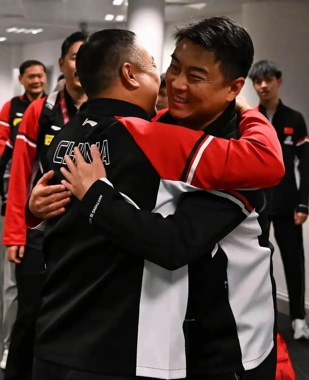 英国乒乓球队鏖战法国乒乓球队，王皓完成帽子戏法