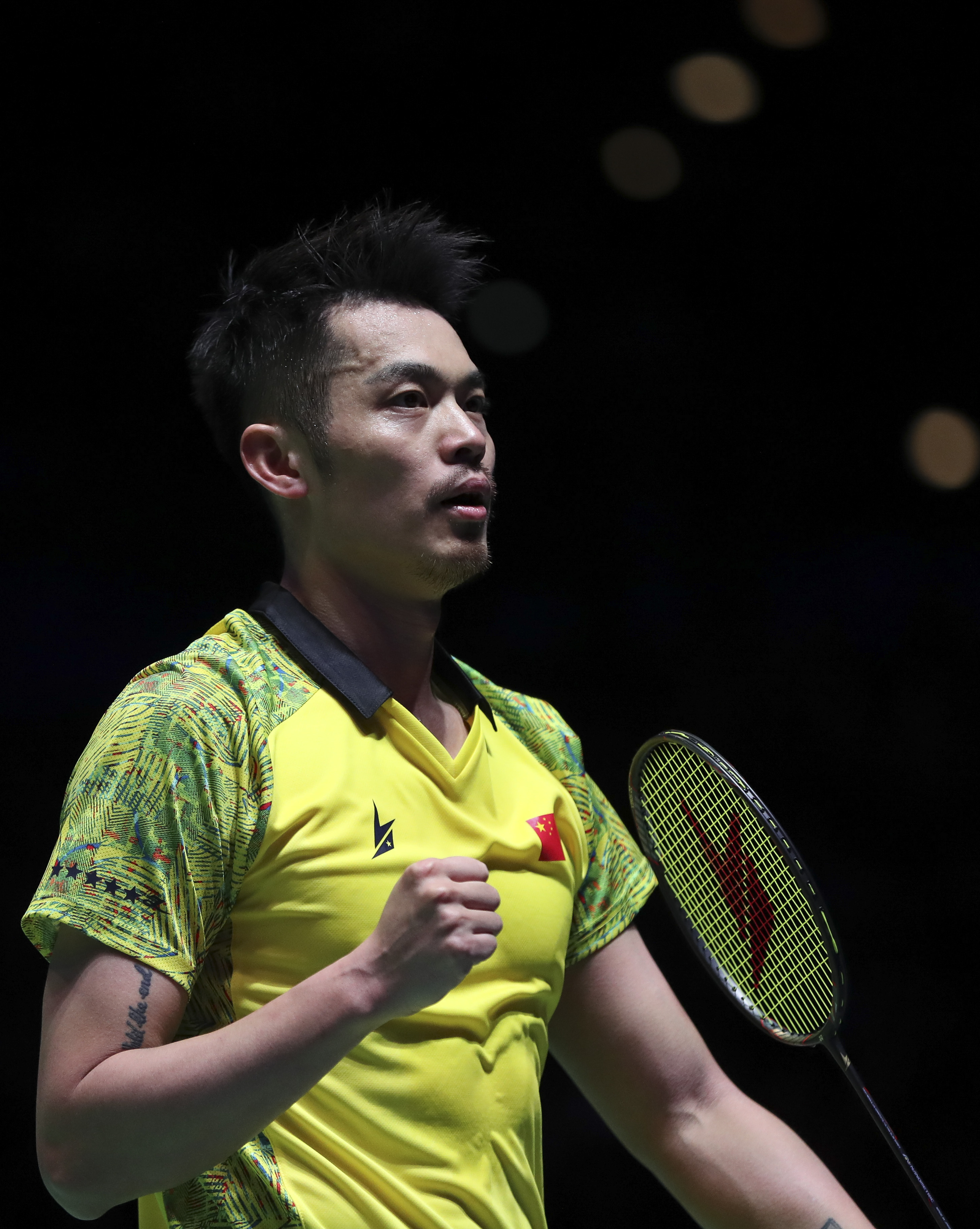 丹麦羽毛球队险胜中国羽毛球队，林丹完成帽子戏法