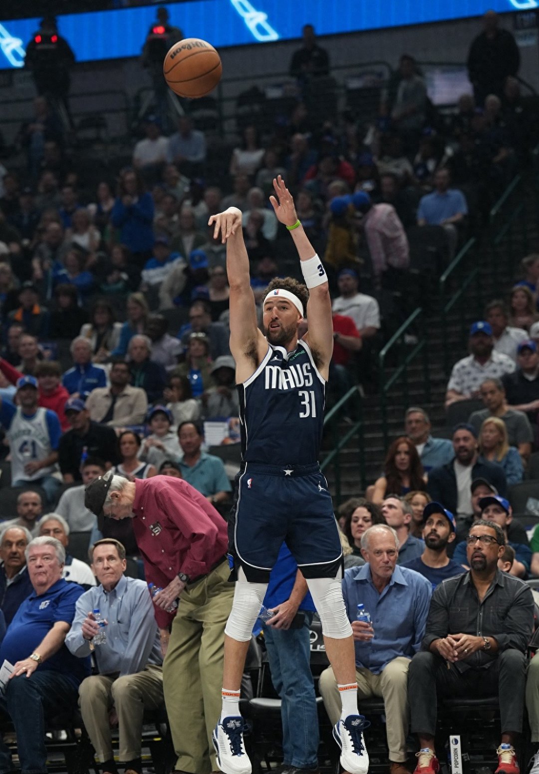 独行侠轻取猛龙，克莱状态火热