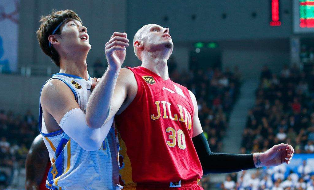 波兰队险胜韩国队,林高远关键制胜 波兰队险胜韩国队,林高远关键制胜