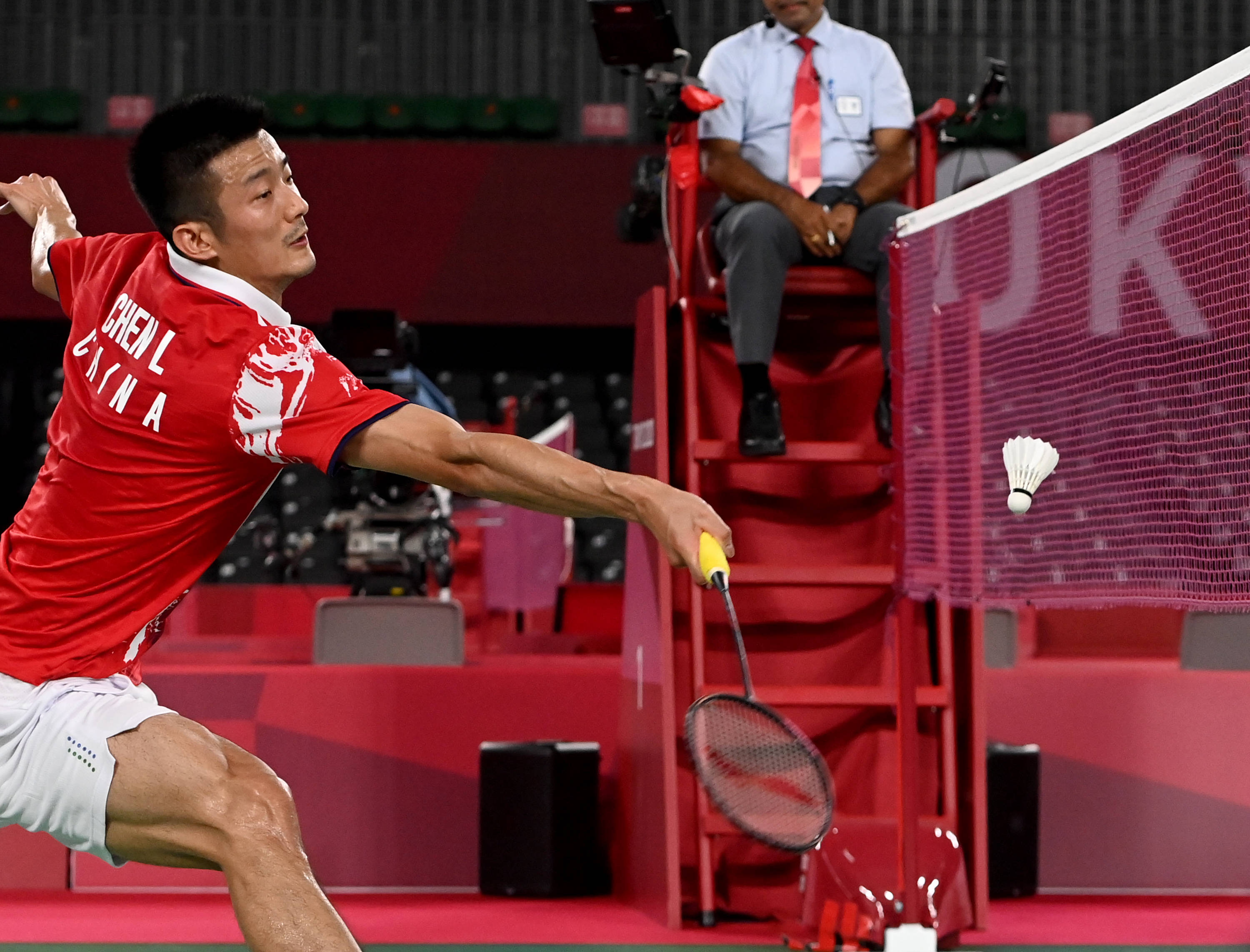 印尼羽毛球队绝地反击日本羽毛球队，谌龙高光表现
