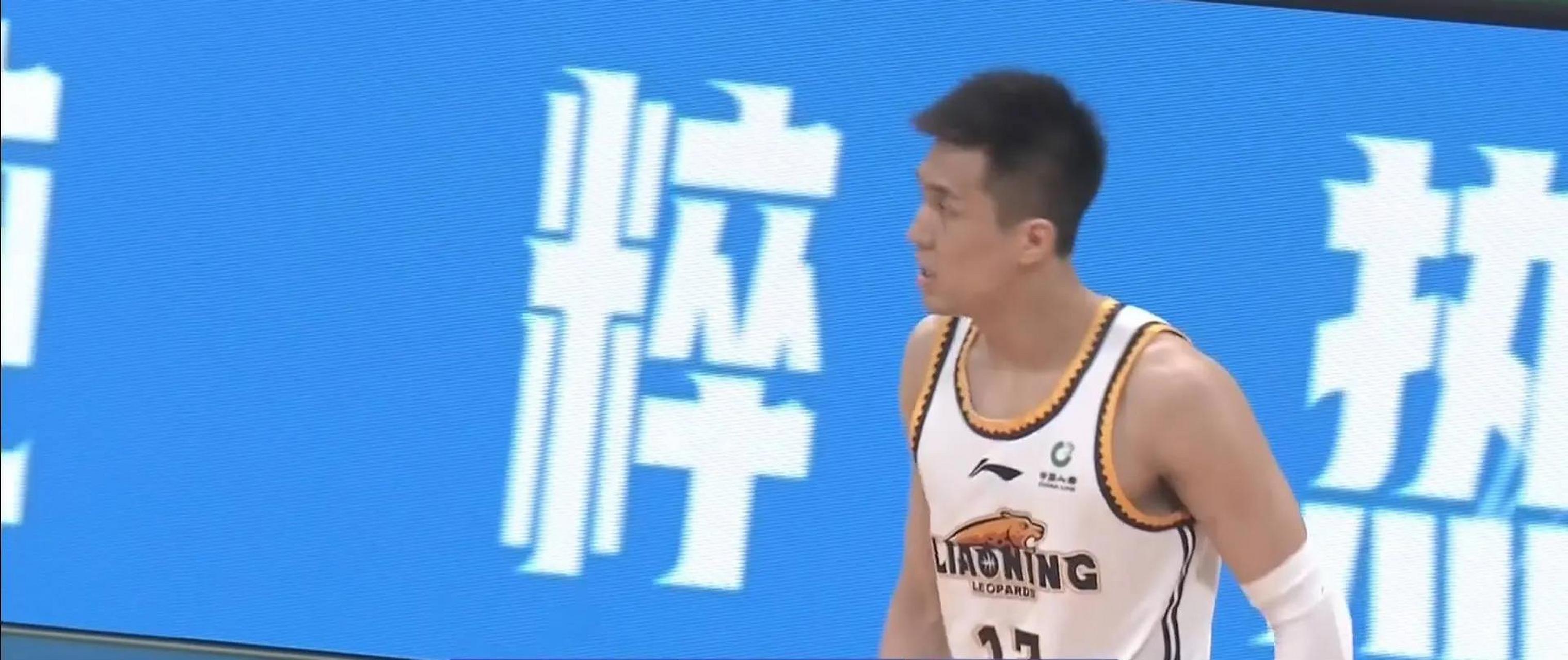 吉林队险胜青岛队，赵继伟刷新纪录