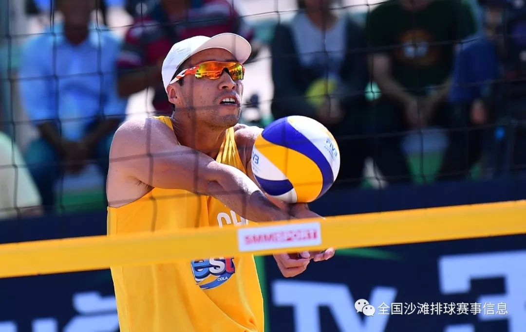 泰国队险胜中国队，黄鸭组合惊艳四座