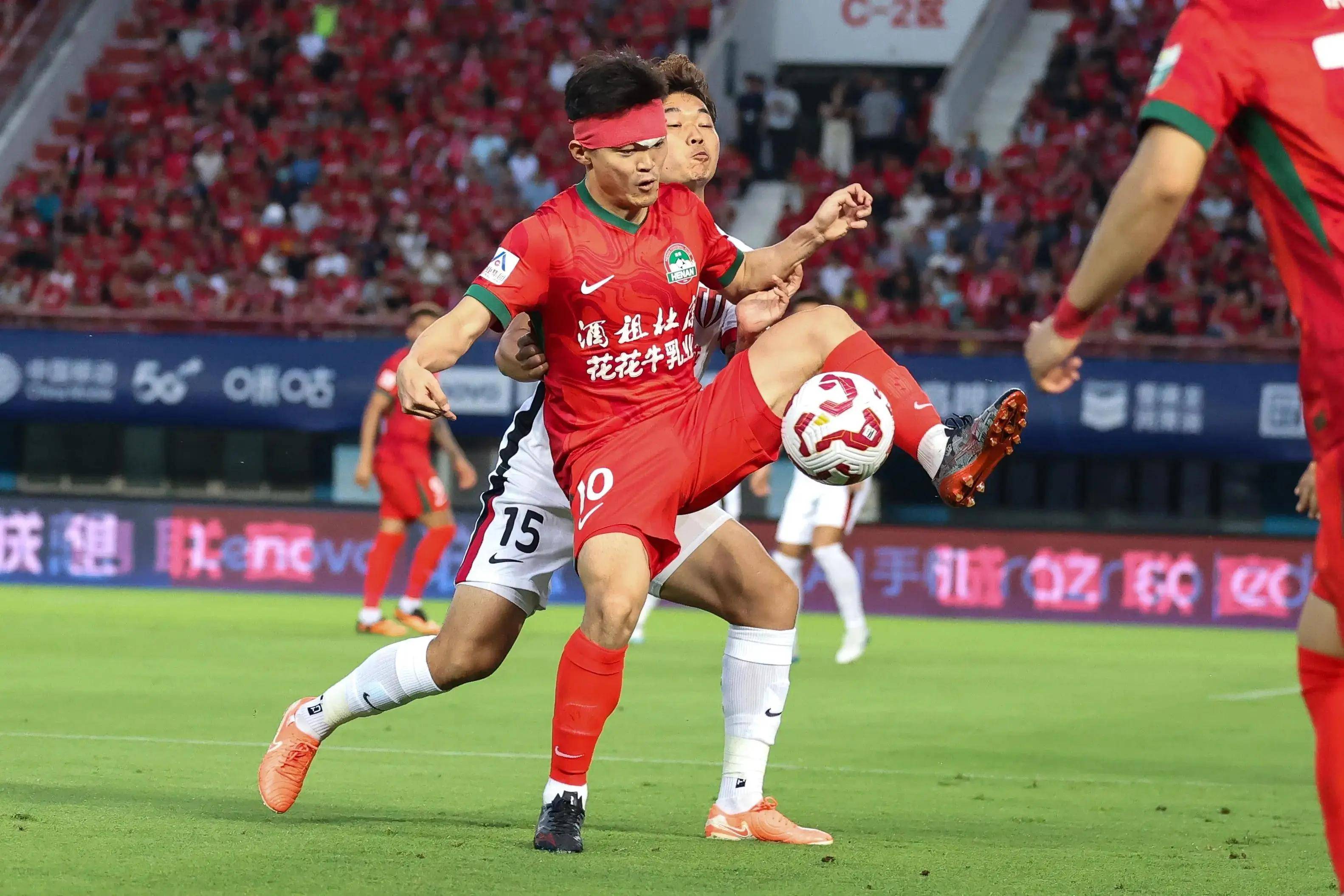 上港客场不敌恒大，跌至第四