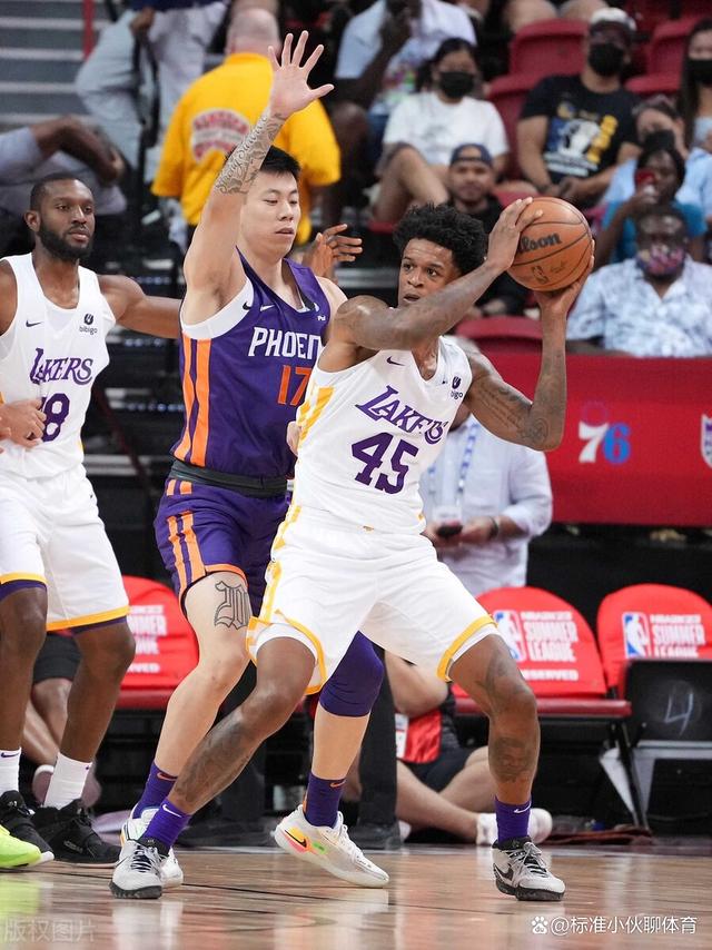 快船鏖战湖人,张镇麟扛起全队 快船鏖战湖人,张镇麟扛起全队