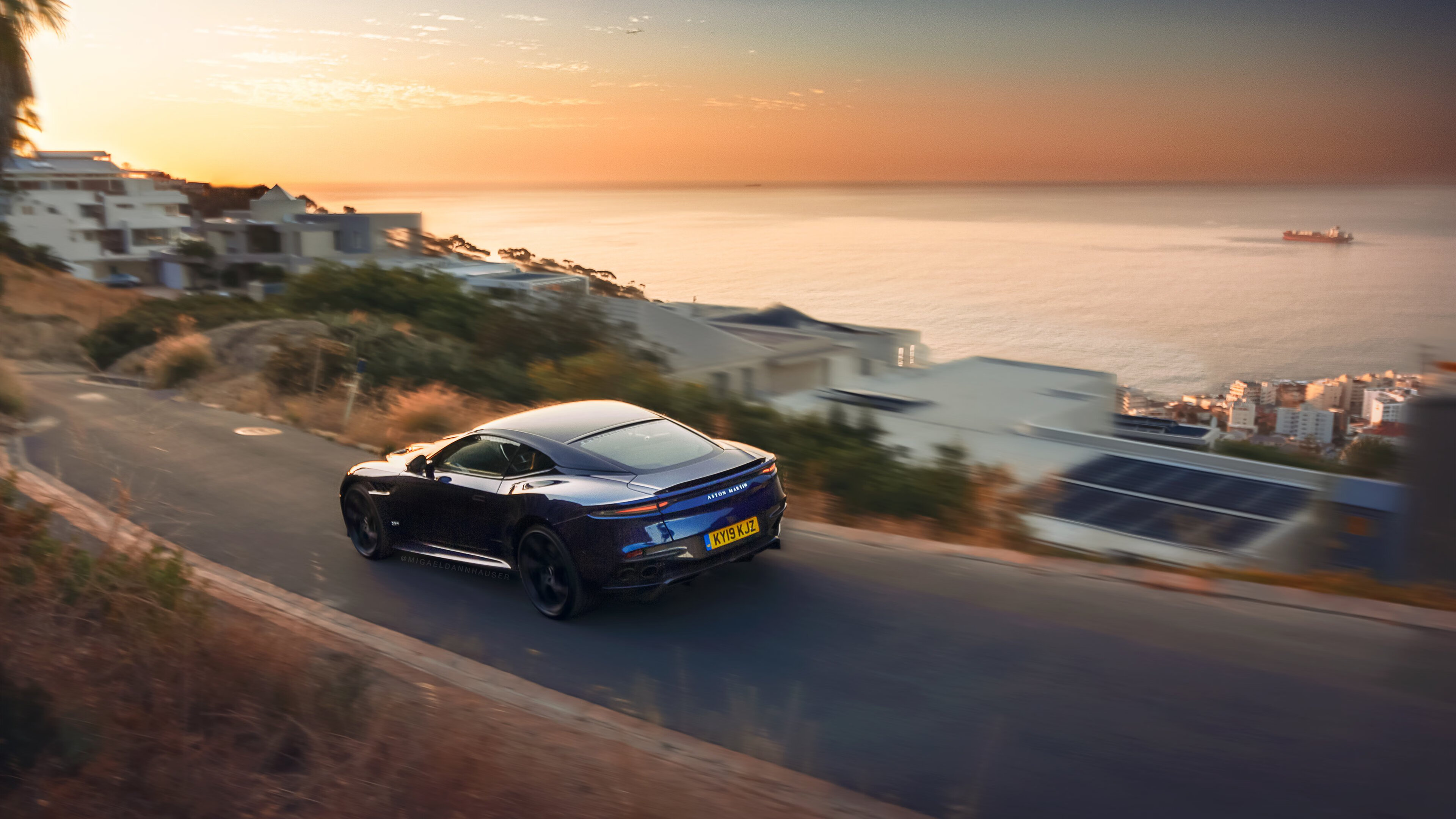 汉密尔顿全程主宰，雷诺车队逆袭索伯夺佳绩