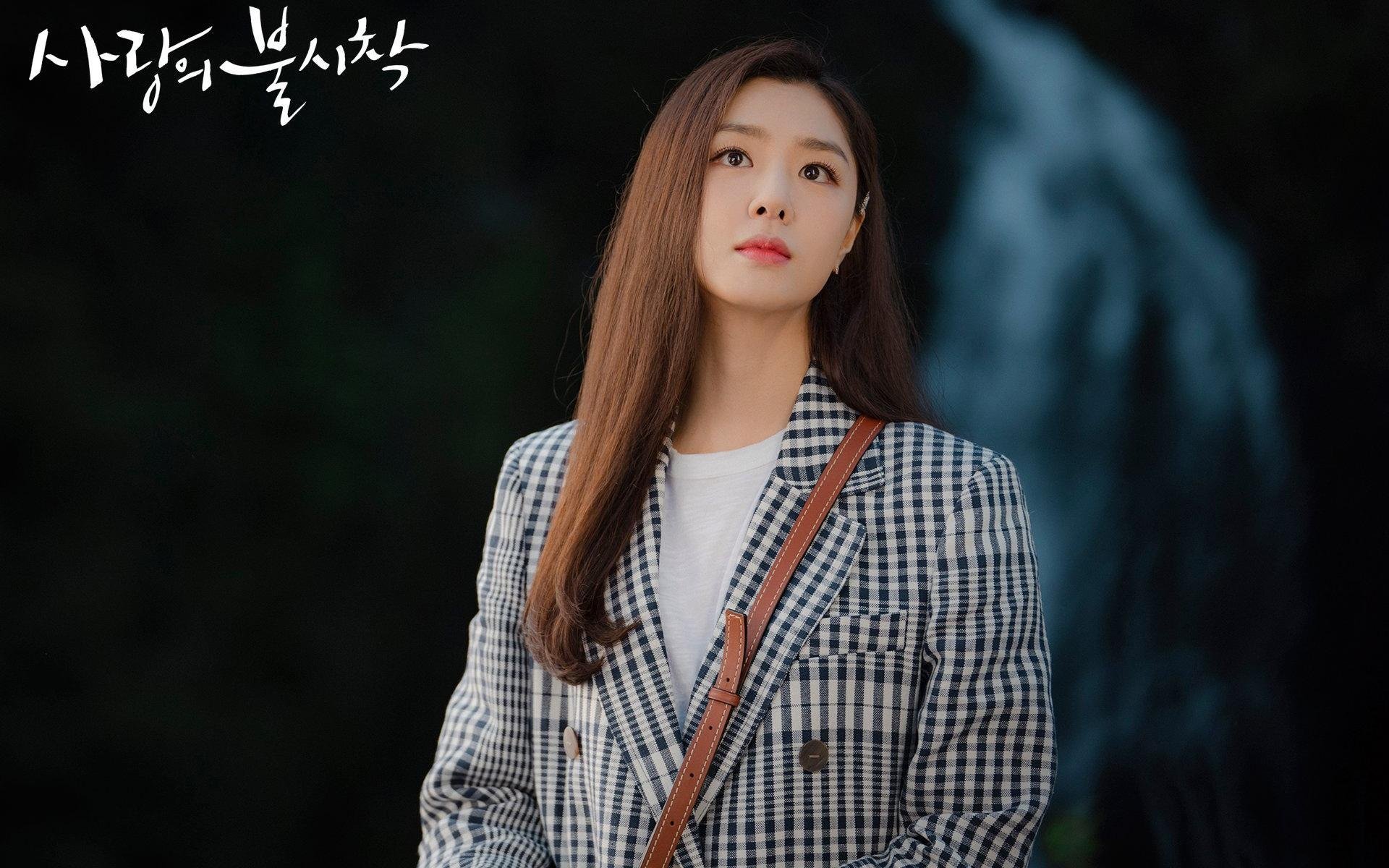 逆转的艺术，从绿茵场到赛车场，哥伦比亚与阿尔瓦雷斯的绝地反击